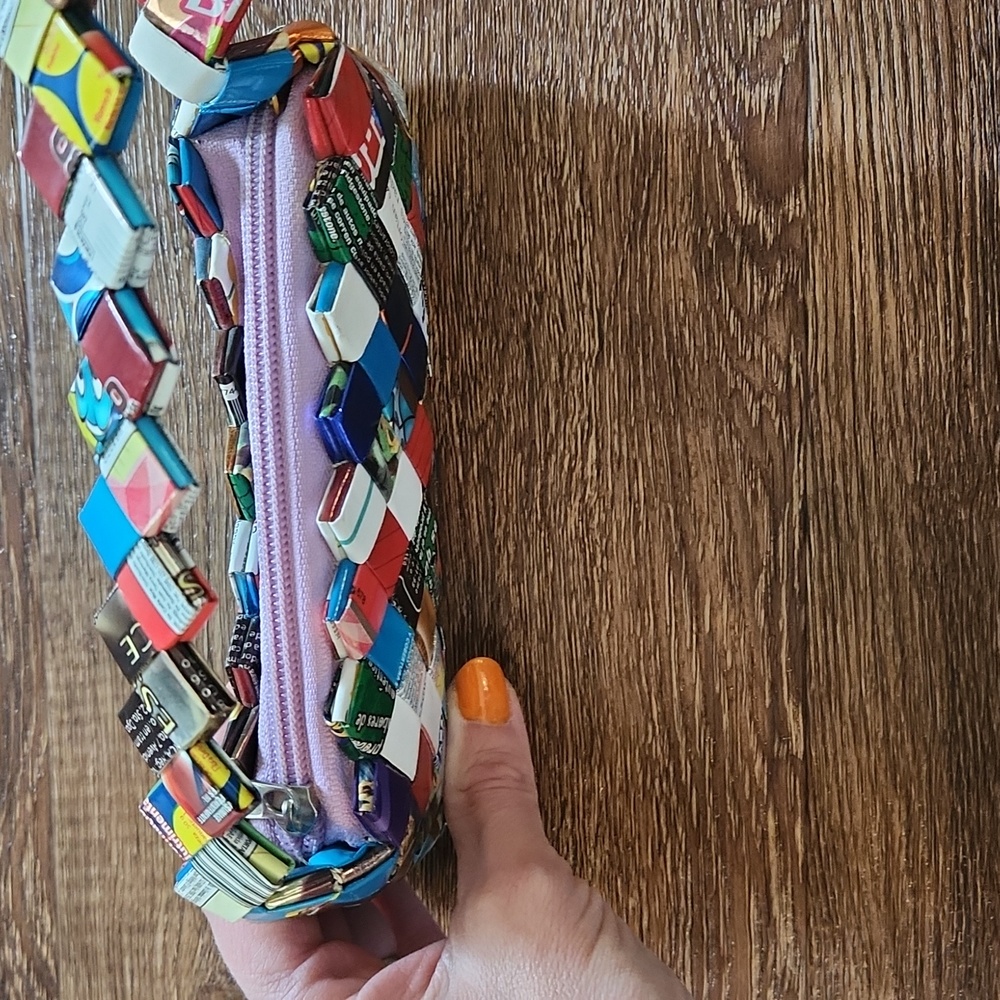 Small Candy Wrapper Shoulder Bag - Picture 4 of 11